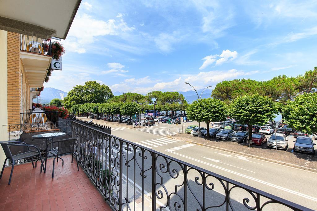 La Promenade By Impero House Hotel สเตรซา ภายนอก รูปภาพ