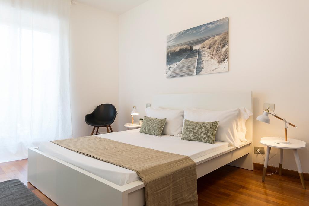 La Promenade By Impero House Hotel สเตรซา ภายนอก รูปภาพ