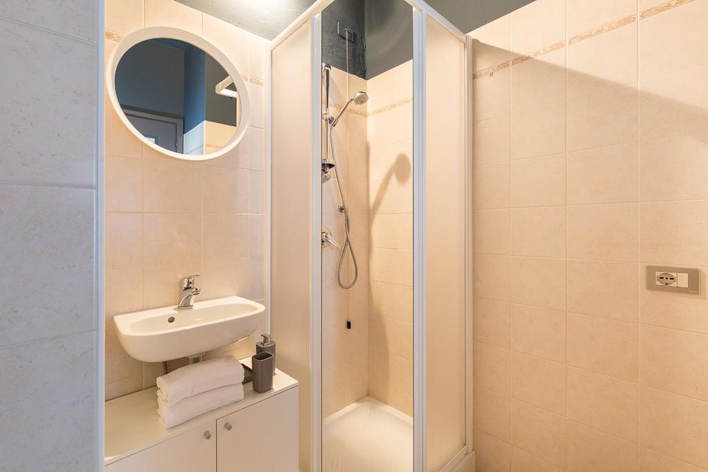 La Promenade By Impero House Hotel สเตรซา ภายนอก รูปภาพ