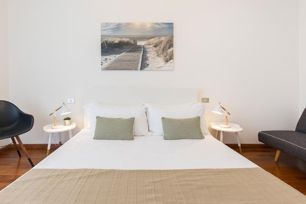 La Promenade By Impero House Hotel สเตรซา ภายนอก รูปภาพ